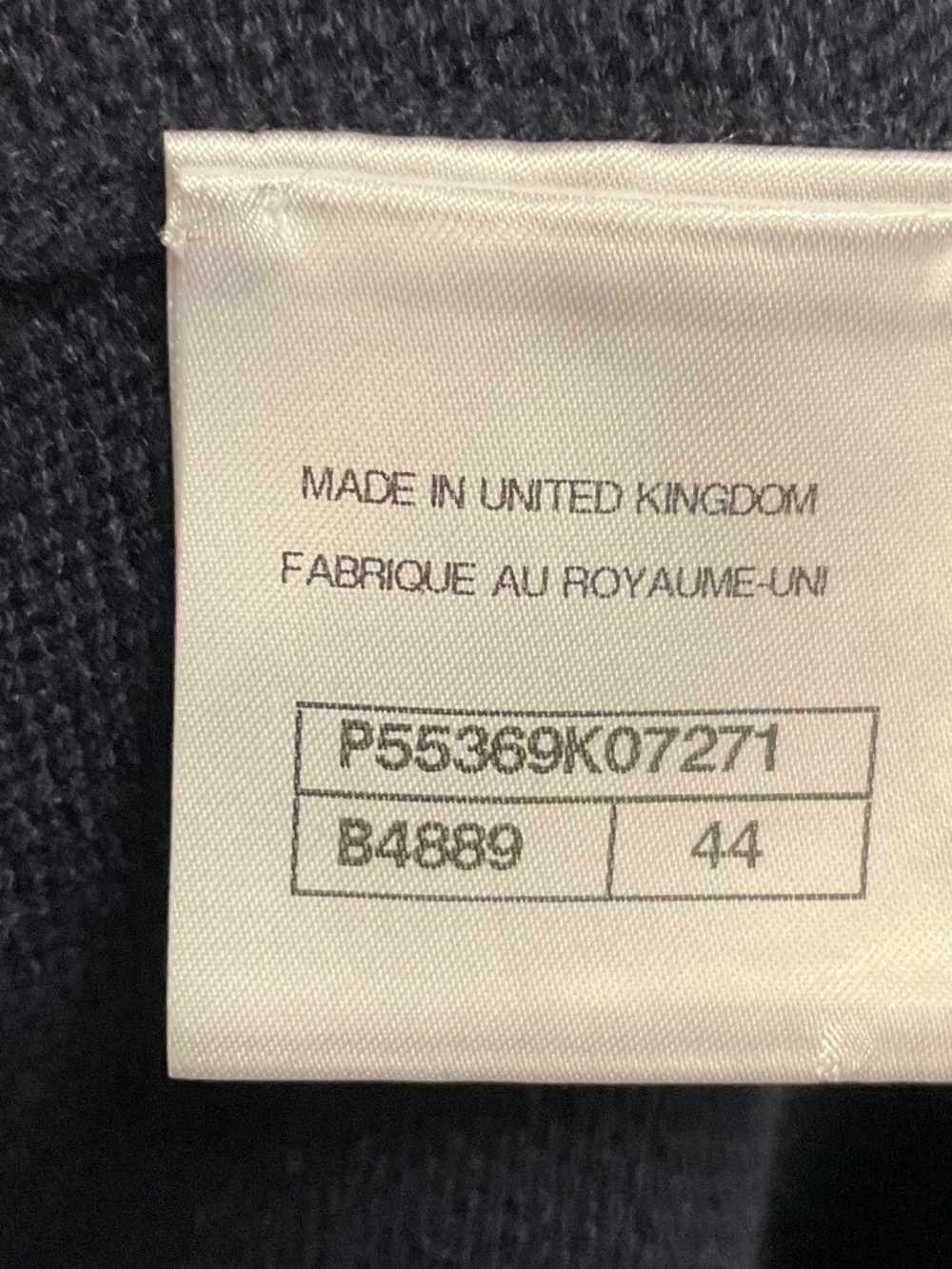 CHANEL NAVY / WHITE 2016 CASHMERE KNIT LONG CARDIGAN SWEATER WITH SILVER CC LOGO - Picture 5 of 8